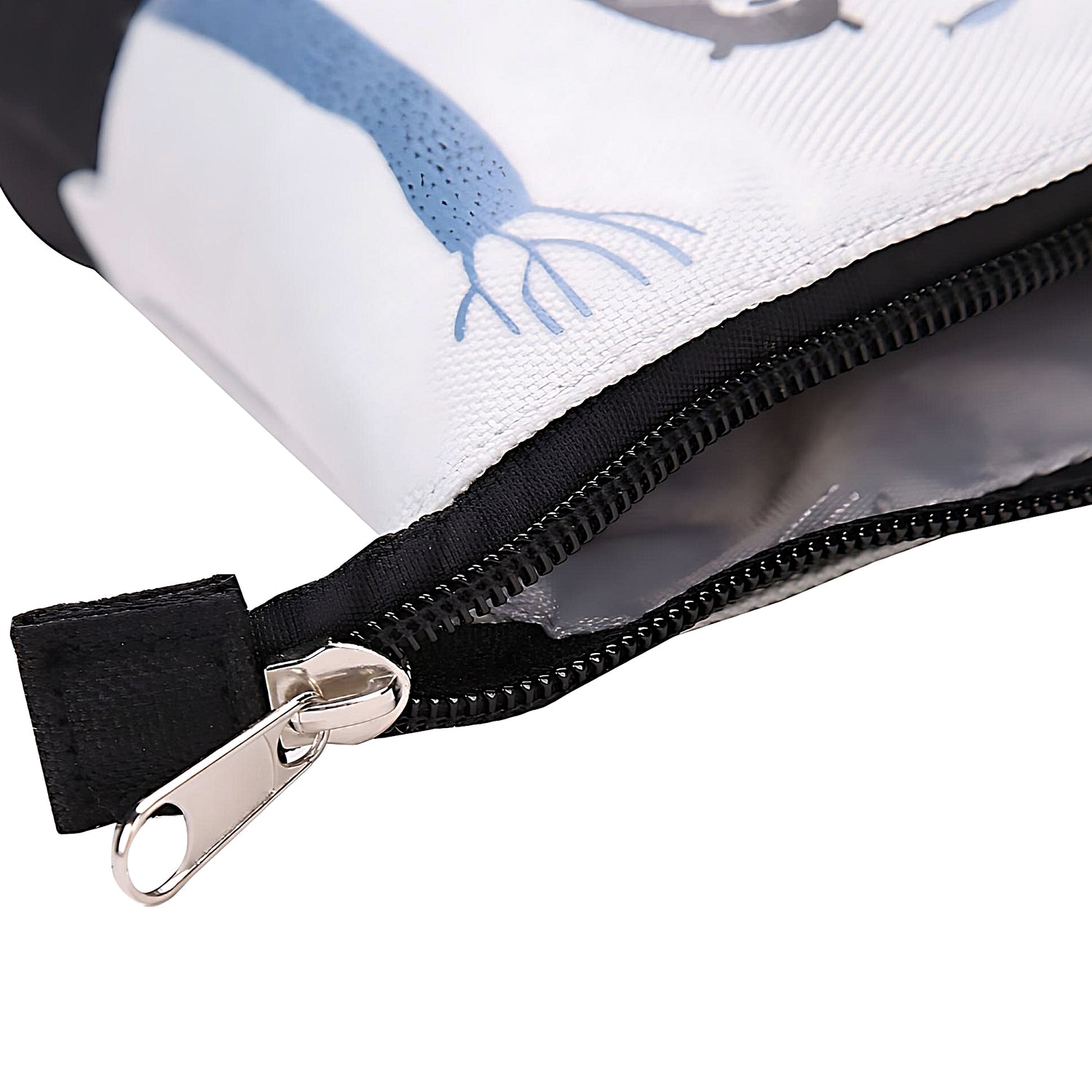 a close-up of the zipper of the retractable pencil case